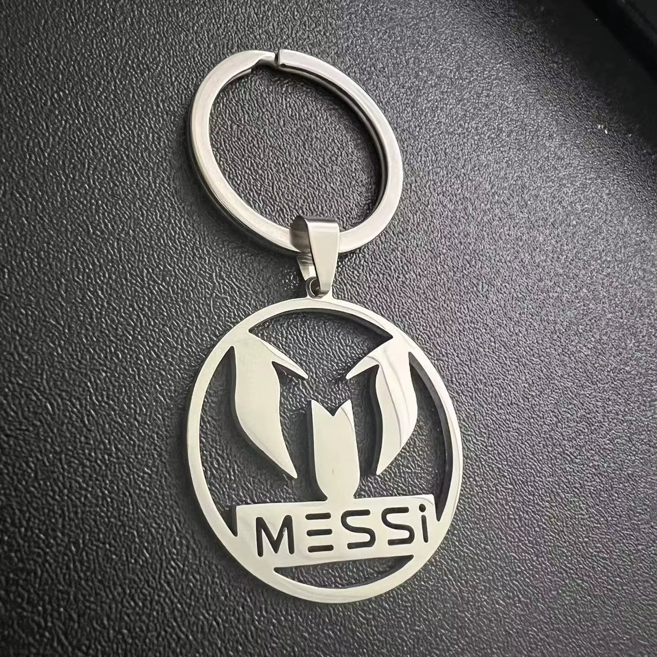 Lionel Messi Stainless Steel Key Chain for Football Fan Soccer Star Keychain Men Boy Gift